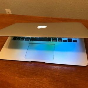 Apple MacBook Air 11"